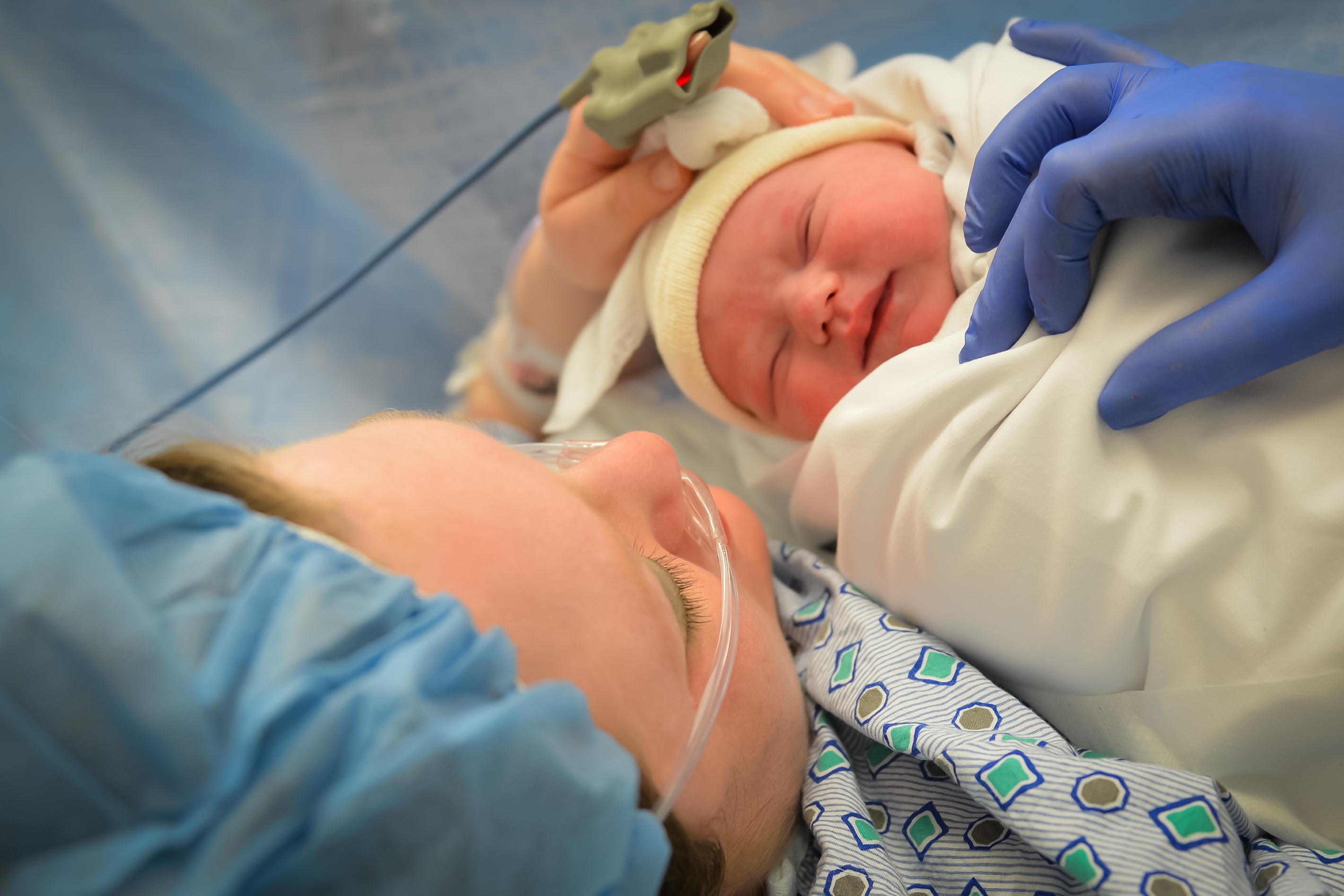 Первые врачи новорожденного. Неонатология новорожденных.